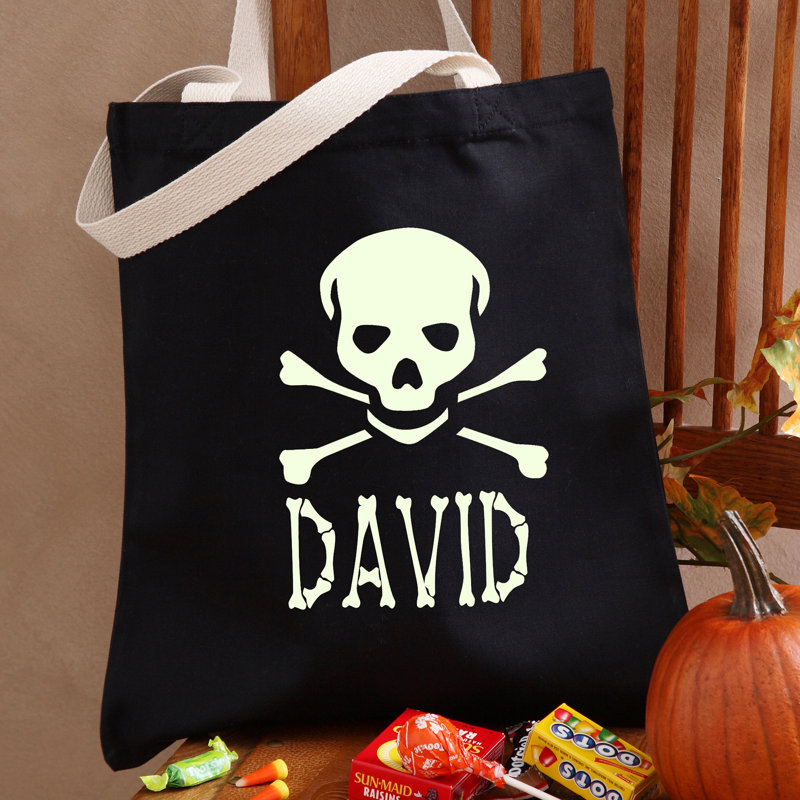 Glow-in-The-Dark Skull Treat Bag, Yes