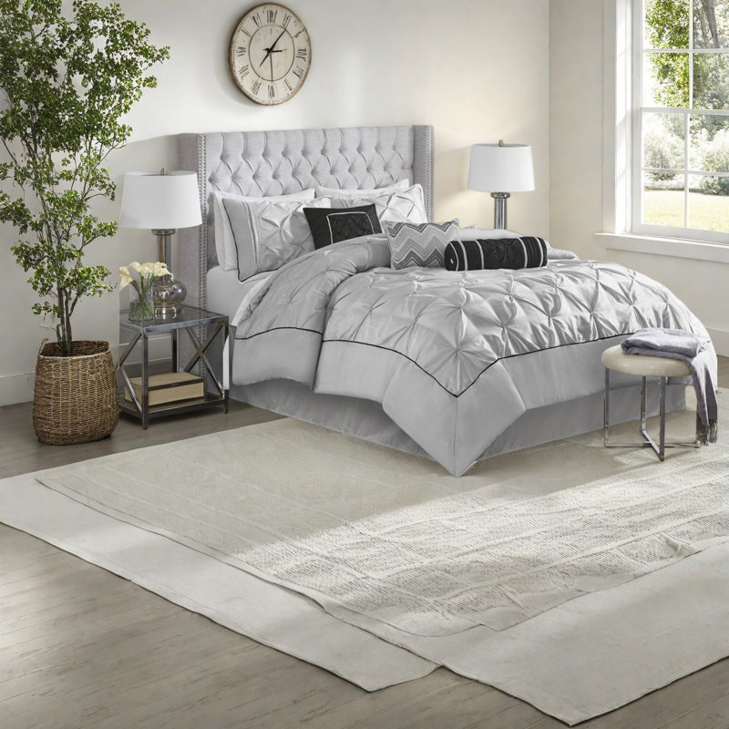 Ensemble de literie gris élégant, ensemble d'édredon en polyester, style chambre à coucher classique