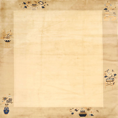 Surface beige contemporaine tapis