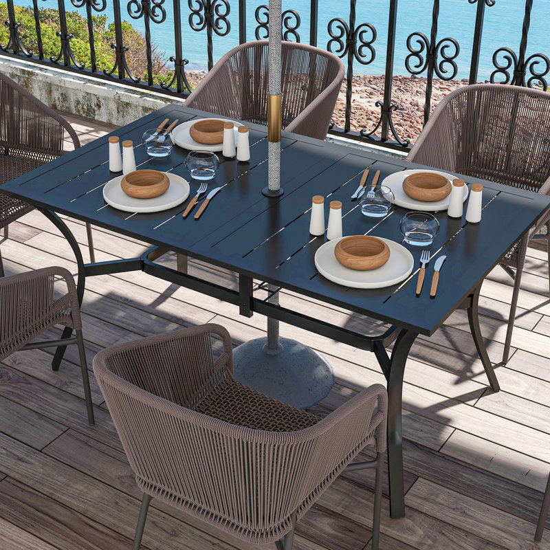 6 tables de patio rectangulaire en acier avec trou pour parasol, table de salle à manger d'extérieur noire pour le jardin, balcon noir, convient au jardin et au balcon, 59 po x 35,5 po