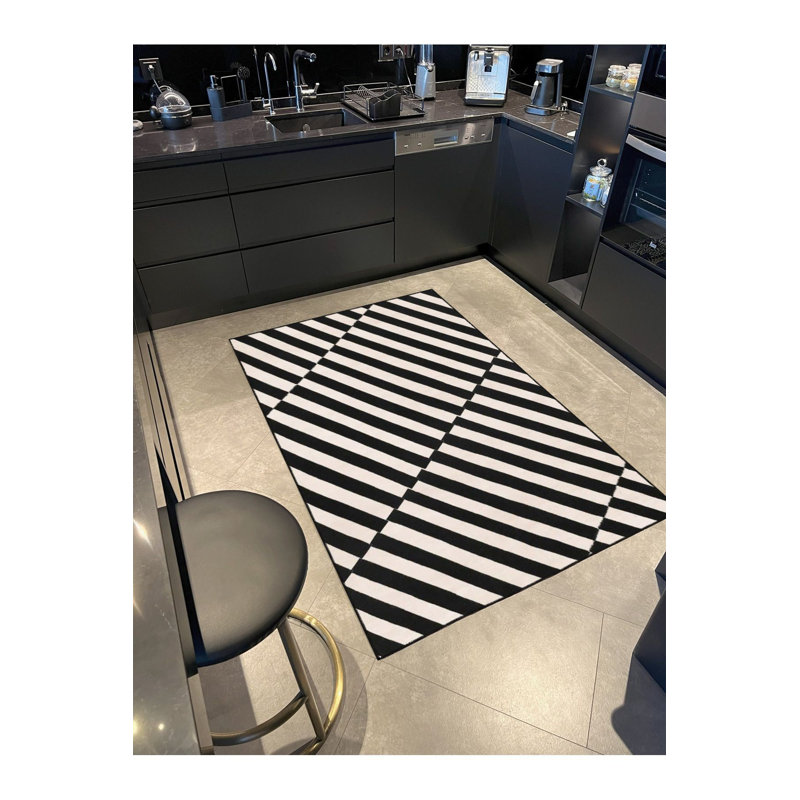 Tapis décoratif moderne crème noir à motif de croix, Sous-tapis rectangulaire 2 pi 6 po x 4 pi 11 po