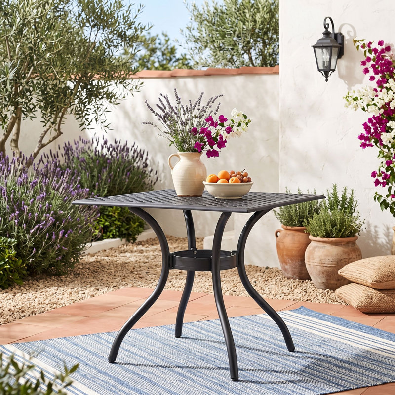 Table de salle à manger carrée