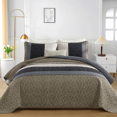3-Piece Striped Plaid Boho Quilt Set Soft Microfiber Bedding Set