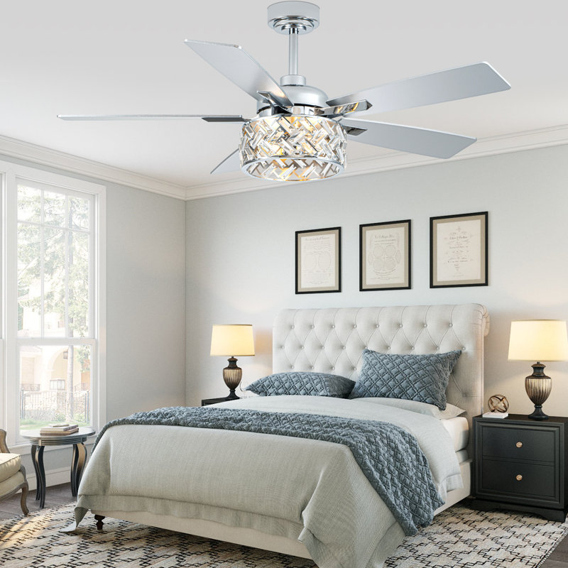 Grand ventilateur de plafond moderne en cristal de 52 po avec ensemble d'éclairage et moteur réversible à 6 vitesses