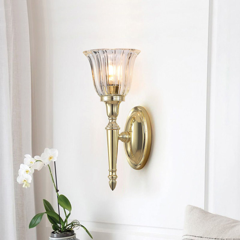 Thornsberry 1-Light Wallchiere, Polished Brass