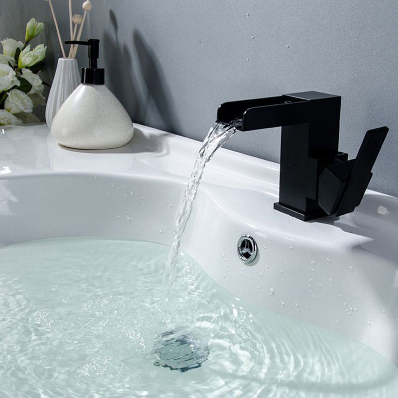 Robinet de salle de bain à un trou