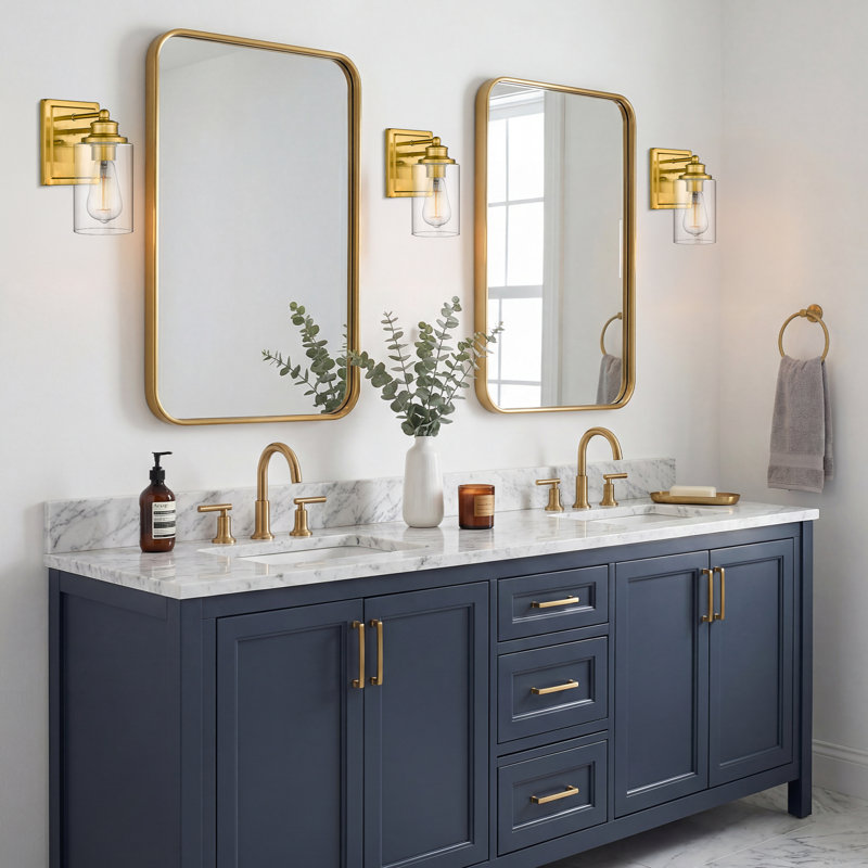 Aveliss Armed Sconce, Gold