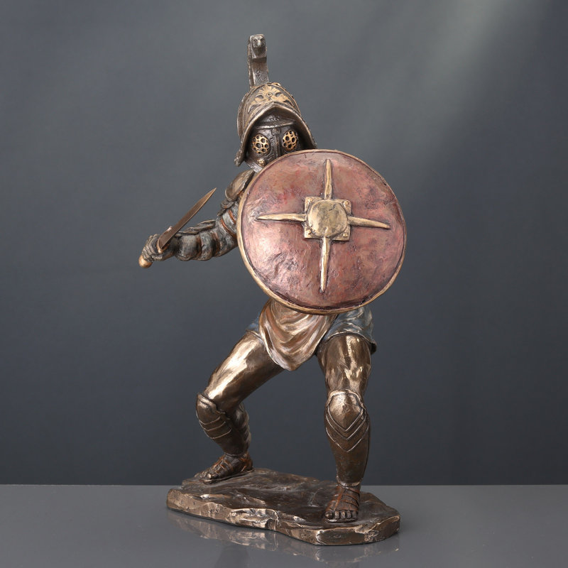Dennesly Statue Decorative Object