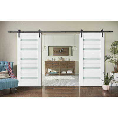Porte de grange double robuste avec vitrage dépoli Quadro 4445 Blanc Soie, supports de rail de 4 m (13 pi), portes intérieures à panneaux pleins et lourds - 122 cm x 203 cm (48 po x 80 po) (2 x 61 cm x 203 cm) - Rail noir