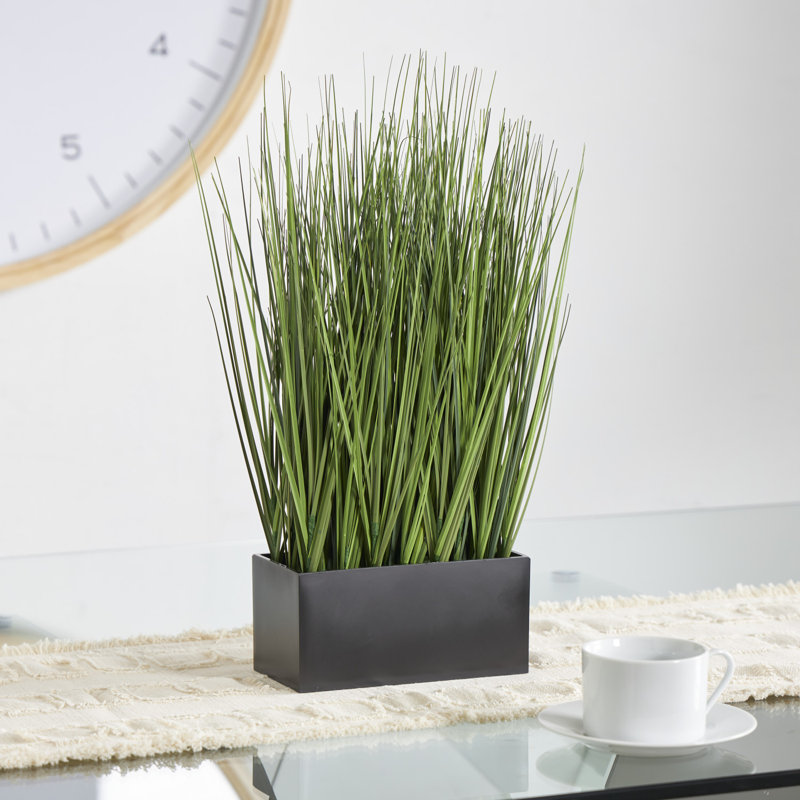 Herbe artificielle verte Irby avec pot rectangulaire en plastique