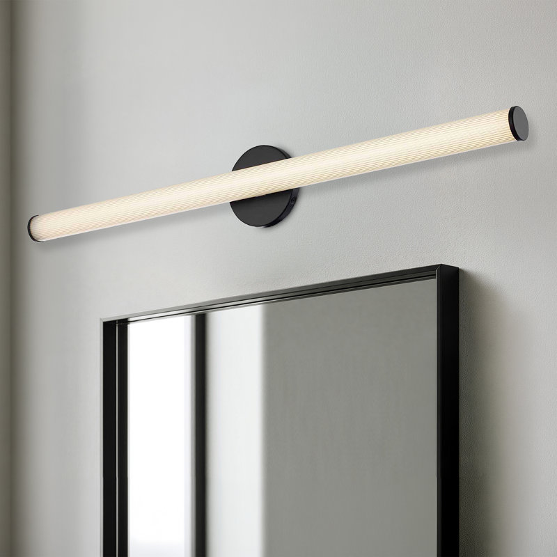 Éclairage pour meuble-lavabo à DEL 36 po Ashby, 2400, H 5 po x l 36 po x P 2,7 po, Noir mat, 30