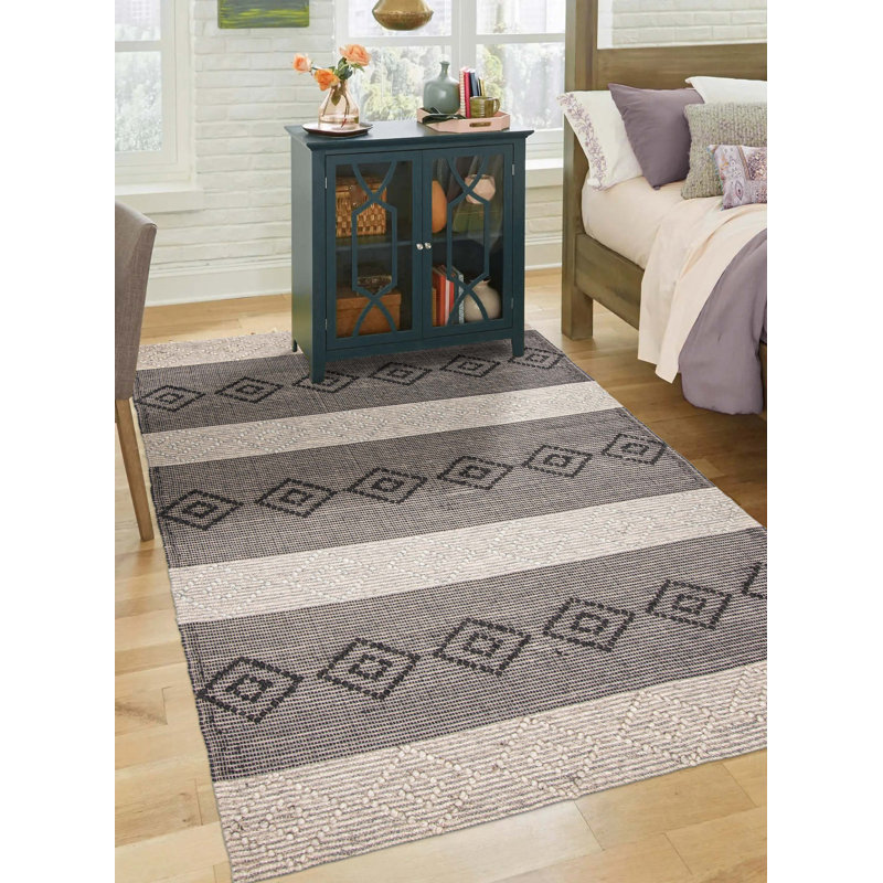 Tapis unique en laine 6 pi 2 po x 8 pi 11 po Delegal