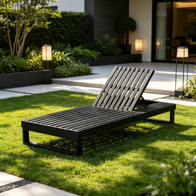 Méridienne moderne en bois d'acacia noir avec capacité de 600 lb, dossier réglable à 4 positions et tablette latérale fixe, inclinable d'extérieur résistant aux intempéries pour patio près de la piscine, d'une longueur de 78,94 po