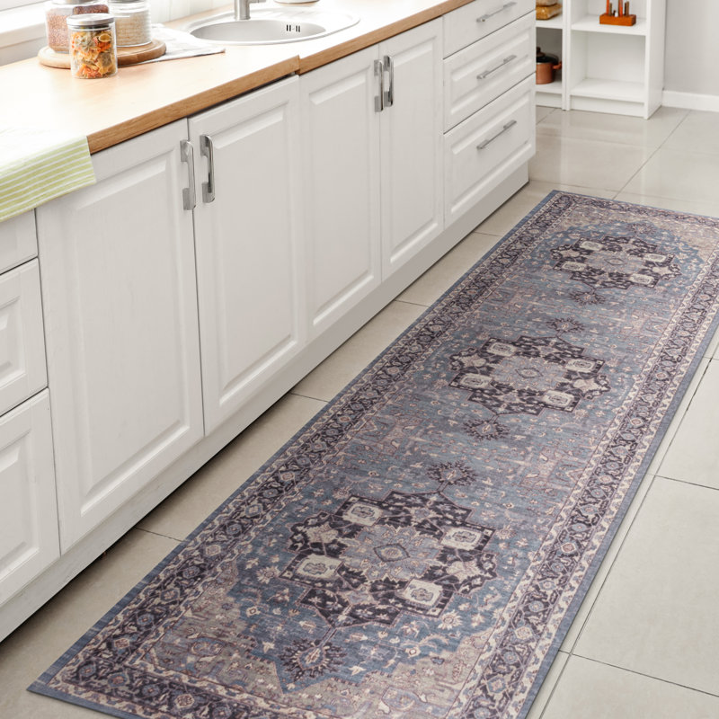 Tapis bleu / crème Sarok Ornate Medallion, Tapis de couloir 2 pi x 8 pi