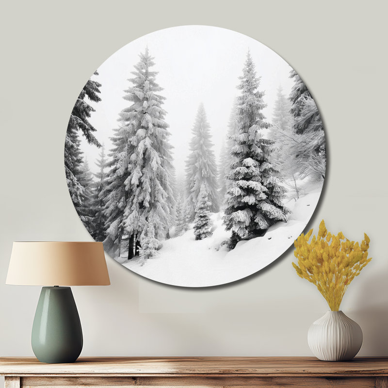 Neige recouverte de pin dans les Laurentides - Art mural rond en métal à motif floral, L 23 po x H 23 po