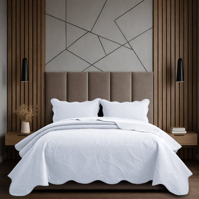 Ensemble de courtepointe embossée de luxe à motif floral - couvre-lit léger en microfibre 3 pièces avec taies décoratives