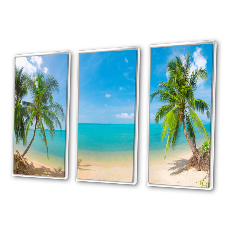 Tropical Beach With Coconut Trees - Photographie flottante sur toile 3 pièces, H 20 po x l 36 po, Cadre blanc