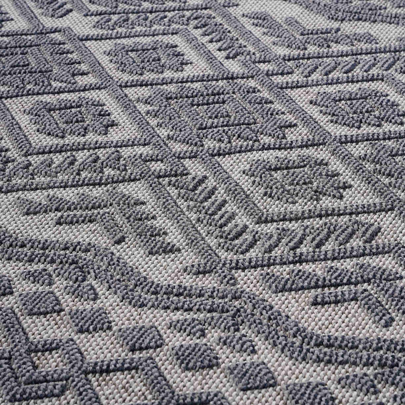 Collection Traditional Indoor/Outdoor Area Rug, Rectangle 5'3" x 7'6"