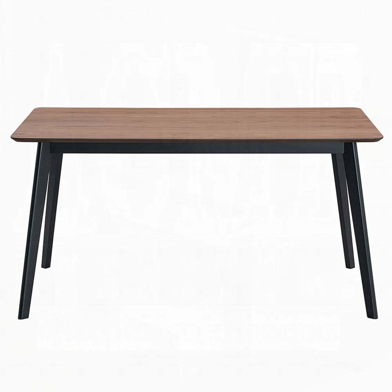 Table de salle à manger en bois