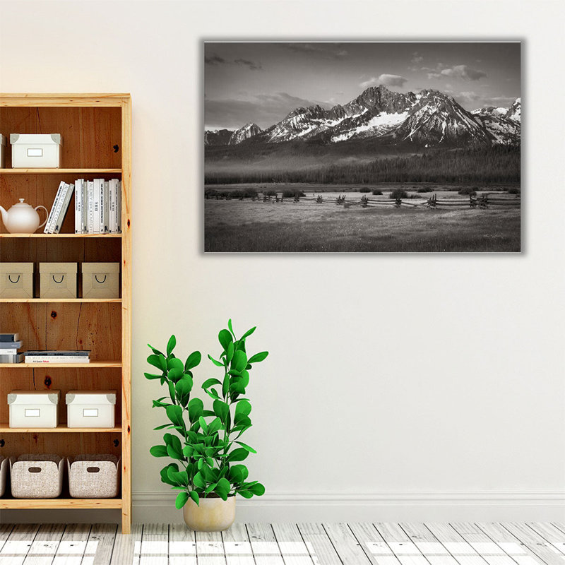 «Stanley Basin Black and White», reproduction d'art sur toile, H 12 po x l 18 po