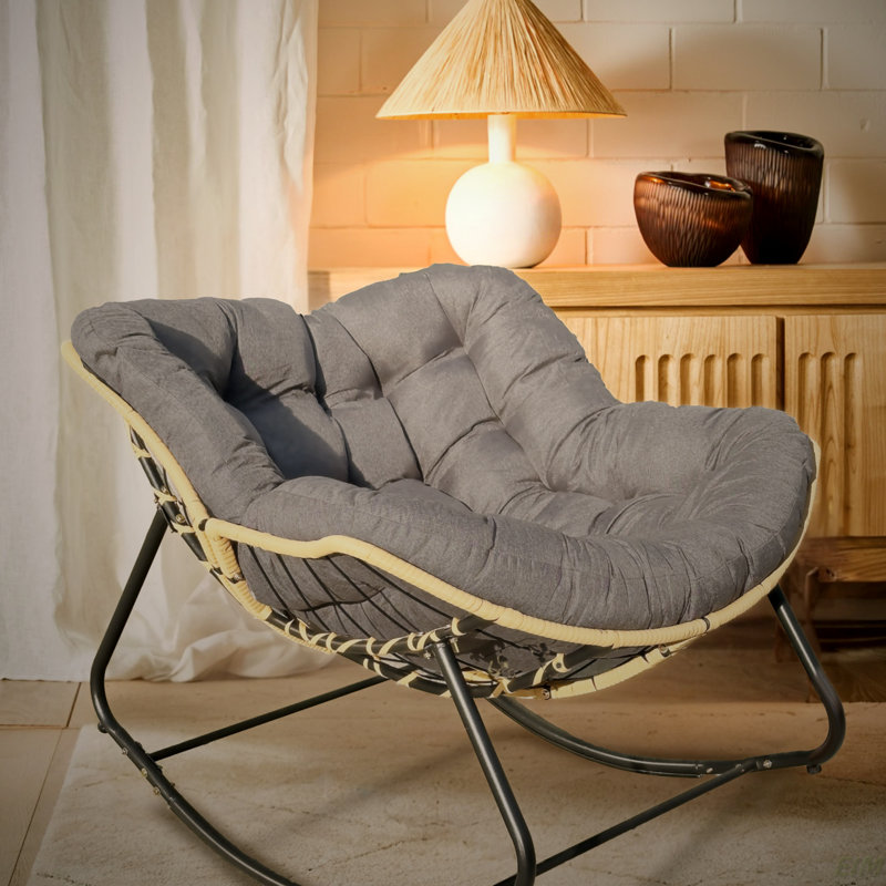 Chaise berçante d'extérieur polyvalente pour la détente et la décoration