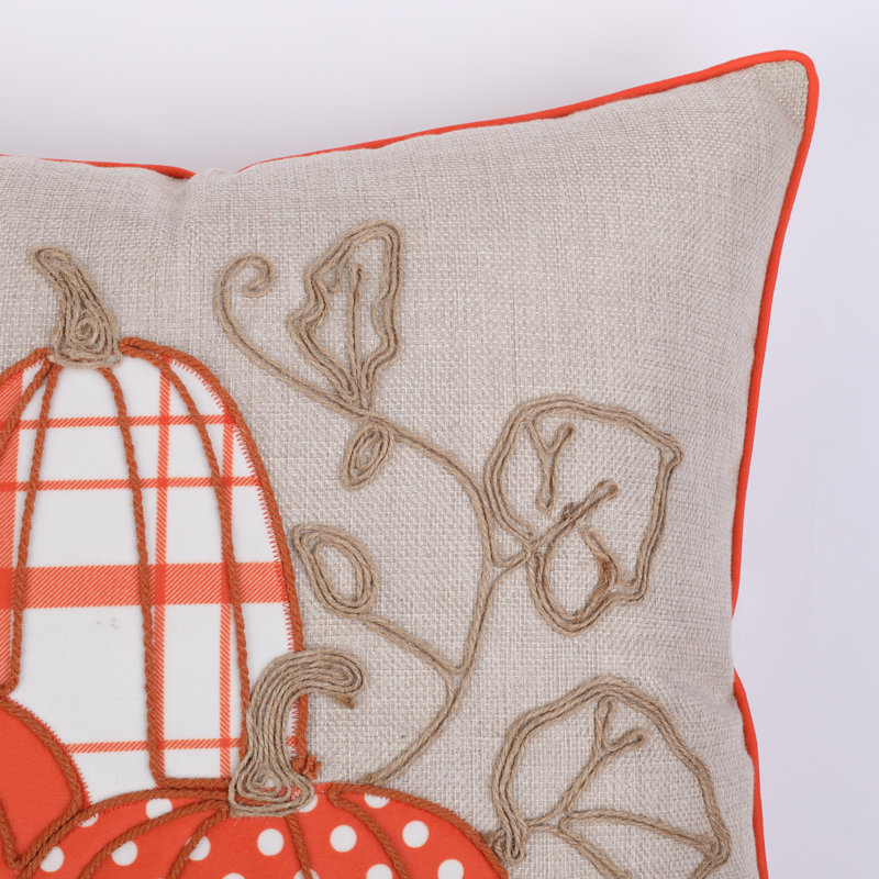  Citrouilles blanches sur toile de jute
