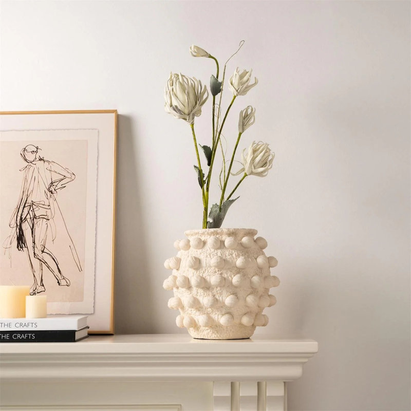 Vase moderne en résine
