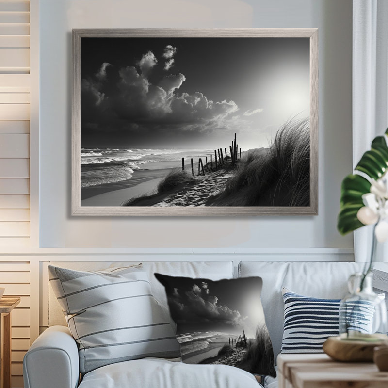 «Black and White Beach Scenery II - Coastal Beach», reproductions encadrées, Cadre doré, H 12 po x l 20 po x P 1 po
