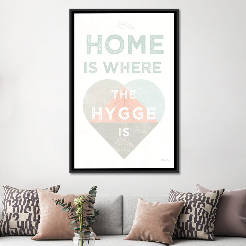 «Cozy Hygge I» par Sue Schlabach, reproduction sur toile tendue sur châssis, H 48 po x l 32 po x P 1,5 po, Pas de tapis