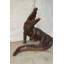 Statue crocodile fontaine en bronze - Taille: L 60 po x l 44 po x H 44 po.