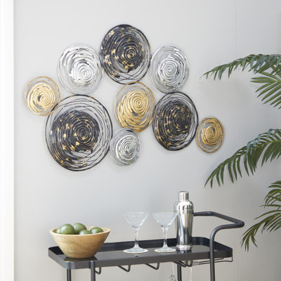 Metal Plate Gold Wall Decor with Textured Pattern
