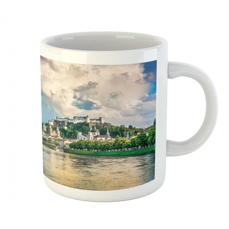 Grande tasse à café européenne