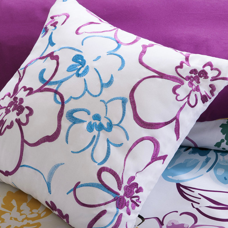 Édredon bleu doux, double / grand, feuilles asymétriques à motif floral