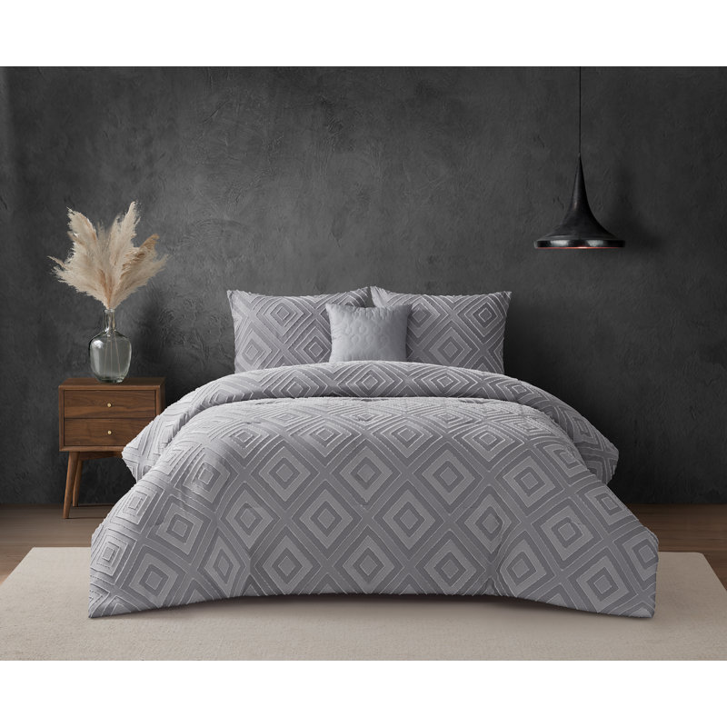 Heath 4 Piece Comforter Set, Full / Double Comforter + 2 Standard Shams
