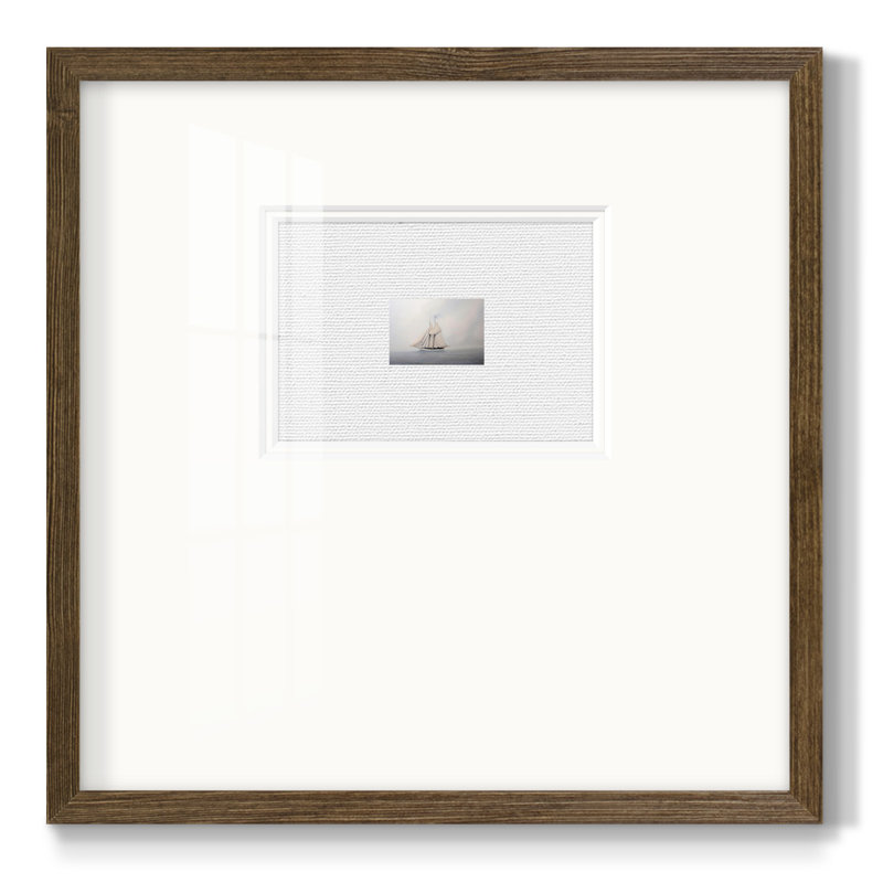 «Foggy Sail Ivpremium», reproduction encadrée, H 17 po x l 17 po, Papier encadré brun foncé