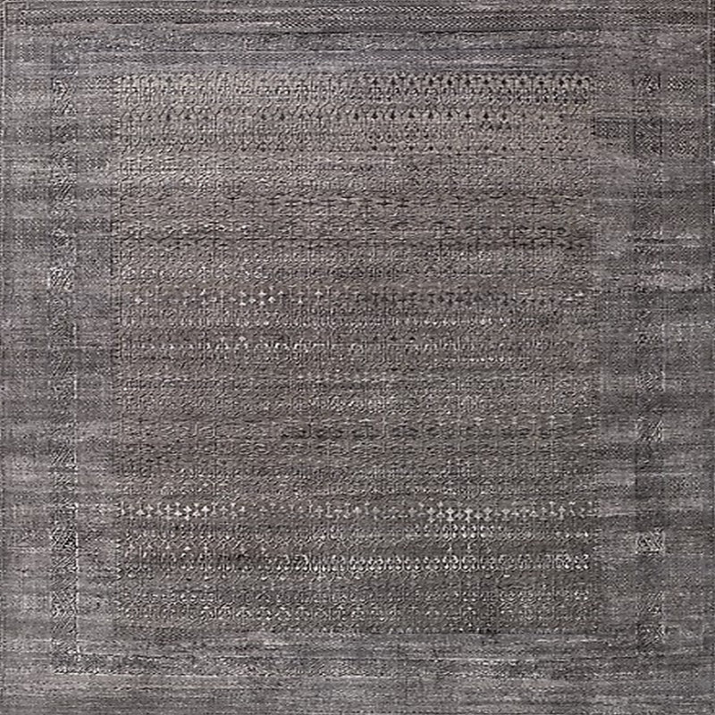 Tapis gris Hudspeth, Carré 8 pi