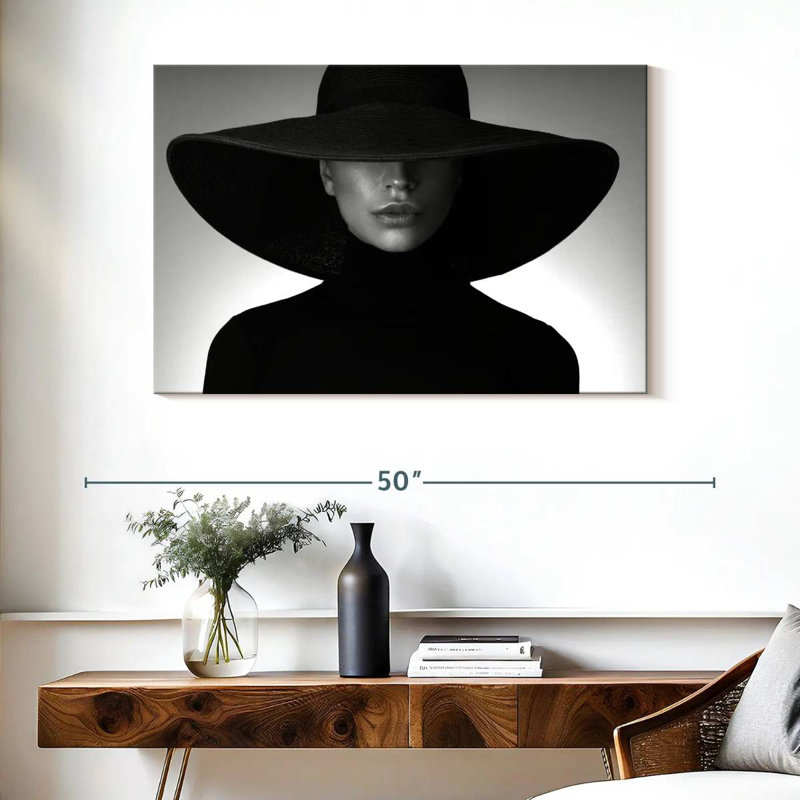 Leisha Noir Belle, 26" H x 39" W