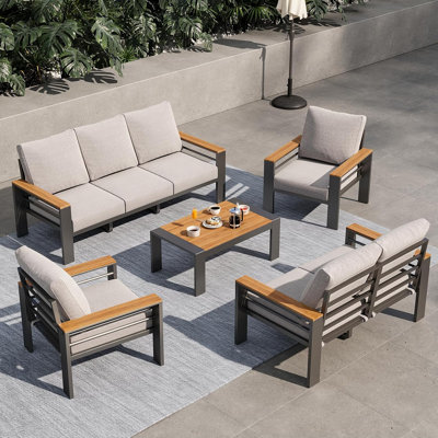 Ensemble de canapé modulaire de patio en aluminium 7 pièces - Siège de conversation modulaire pour l'extérieur avec table basse - Coussins épais lavables - Accoudoirs en bois en plastique / Plateau de table - Structure gris clair / Coussins gris clair