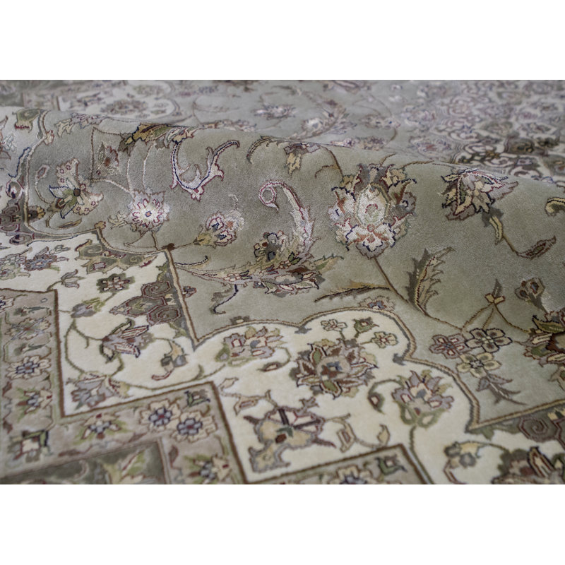 Hand Woven Wool Oriental Area Rug