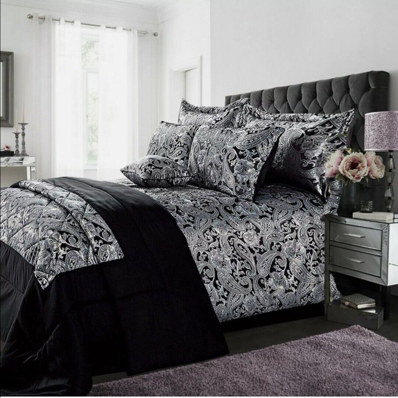 Sabelina Floral Bedspread with Pillow Shams, Black, 250 x 250 cm