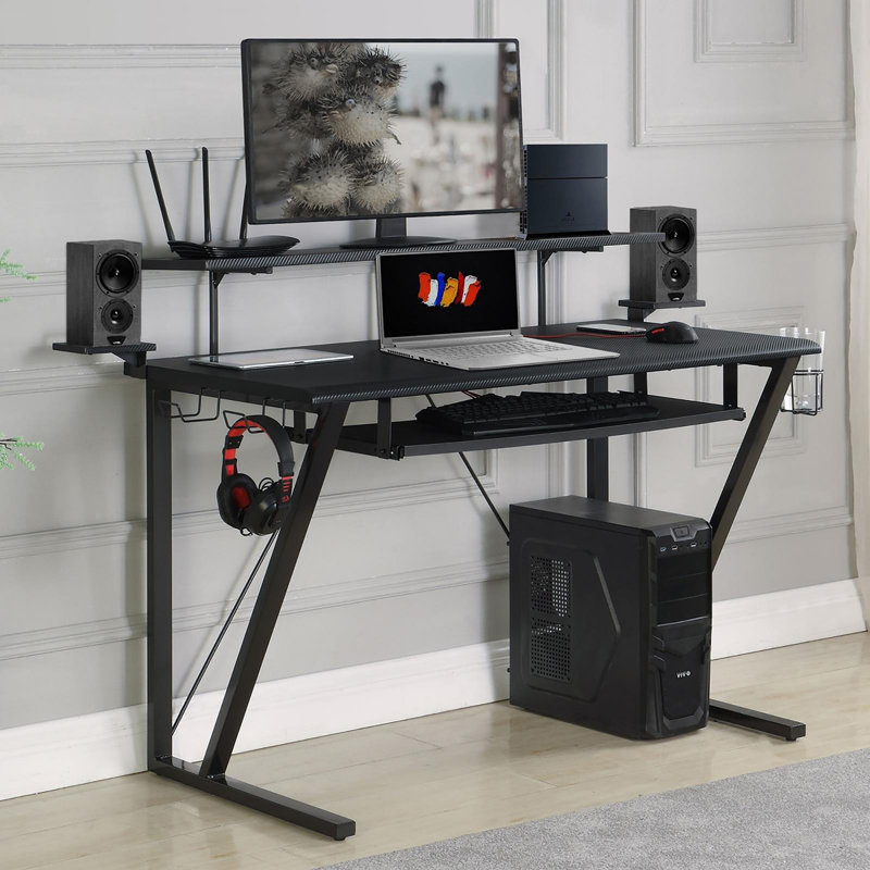 Bureau de jeu avec plateau pour clavier