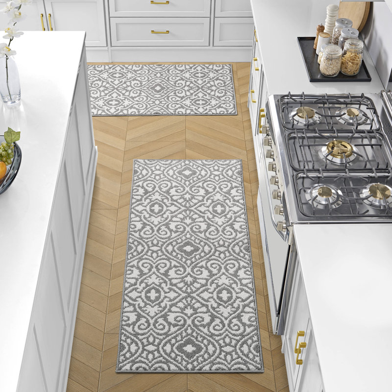 Laura Ashley Feya Two-Tone Machine Washable All Loop Tufted Rugs, Rectangle 2'2" x 3'9"/Runner 2'2" x 5', Light Gray