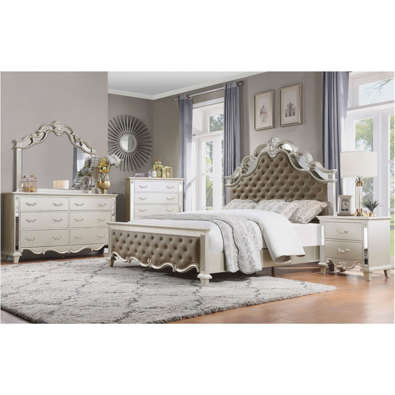 Ensemble de chambre à coucher tapissier Katti Champagne, Quatre pièces : lit, table de chevet, commode et, Grand