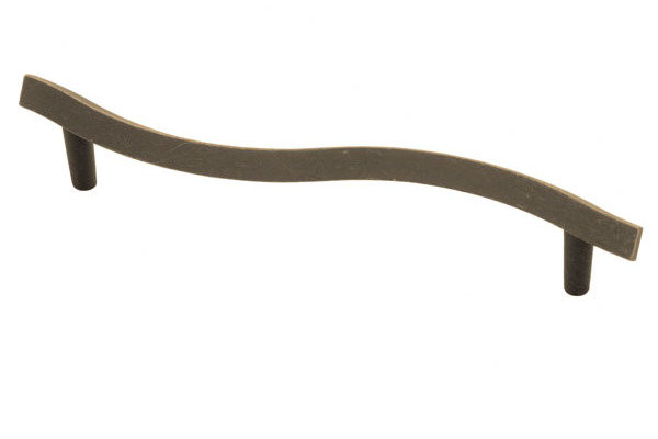 Poignée barre 5 3/50" centrée angulaire Fusilli II, Bronze huilé patiné
