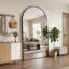 Miroir surdimensionné arqué en métal surdimensionné-543396701-570231710