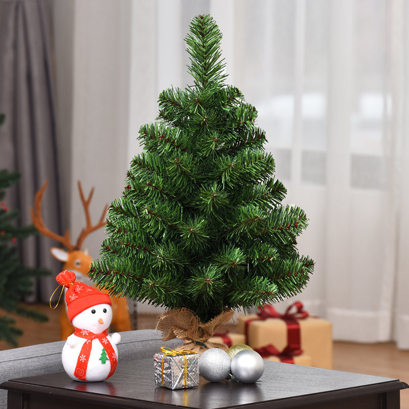 Petit arbre de Noël artificiel en PVC The Holiday Aisle®
