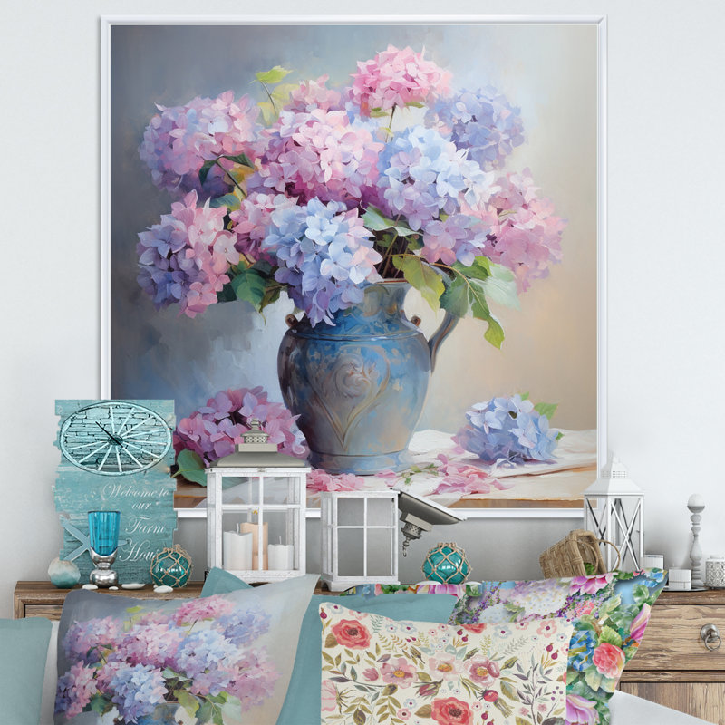 Bouquet d'hortensias tendres dans un doux pastel I - impression, 36" H x 36" W, Cadre flottant blanc