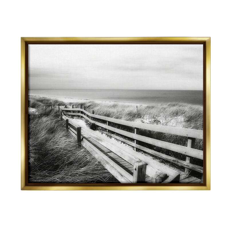 "Coastal Boardwalk Landscape" par Graffitee Studios sur toile, H 17 po x l 21 po, Cadre flottant métallique doré