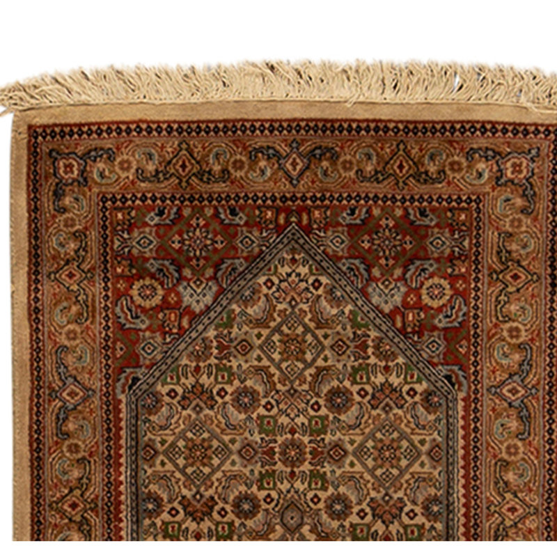 High-Quality Hand-Knotted Ivory And Rust Area Rug