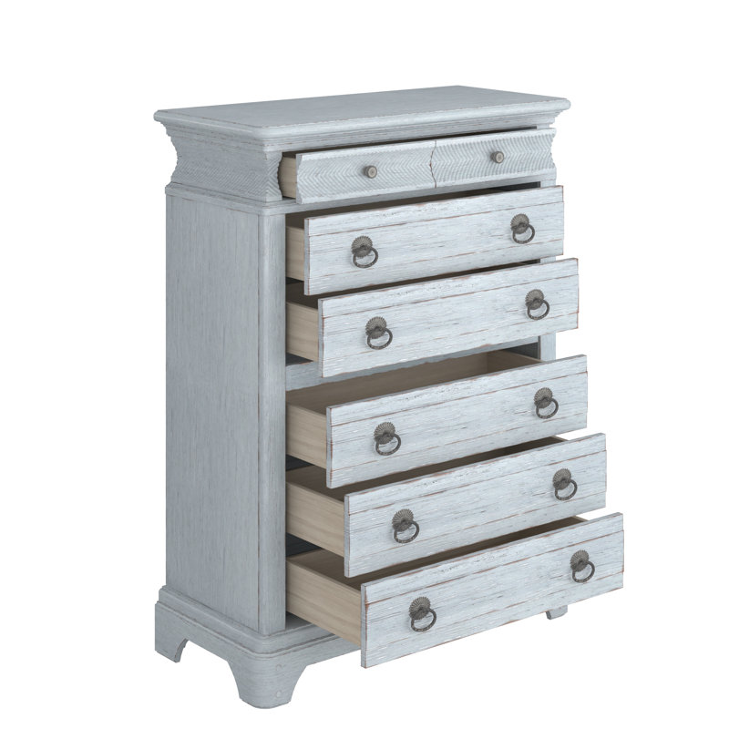 Summer Creek 8 - Drawer Dresser